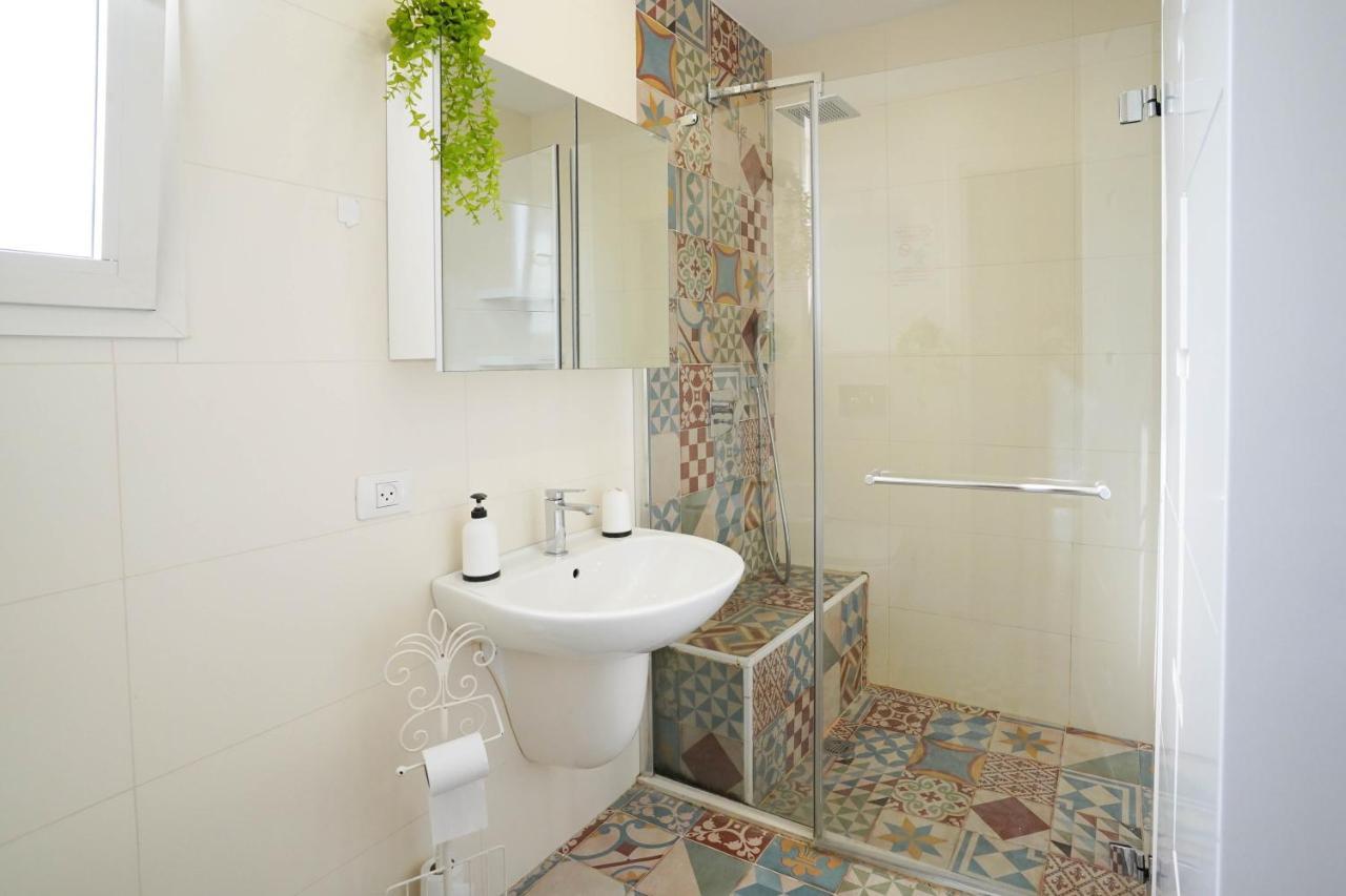 Yalarent Enorma Complex With Shared Heated Pool Leilighet Eilat Eksteriør bilde